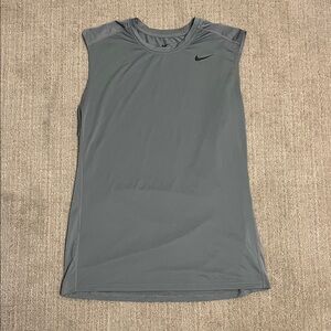 Men’s Large Gray Dri-Fit Nike Muscle Tee